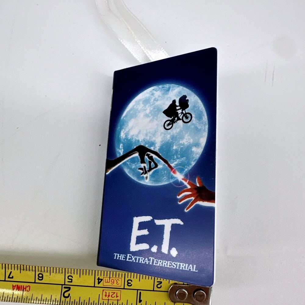 ET The Extra Terrestrial VHS Ornament‎ Movie Memorabilia Collectible - Picture 7 of 7